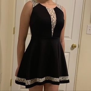 Marilyn Monroe Dress, Short, Black with White Lace, Size S.